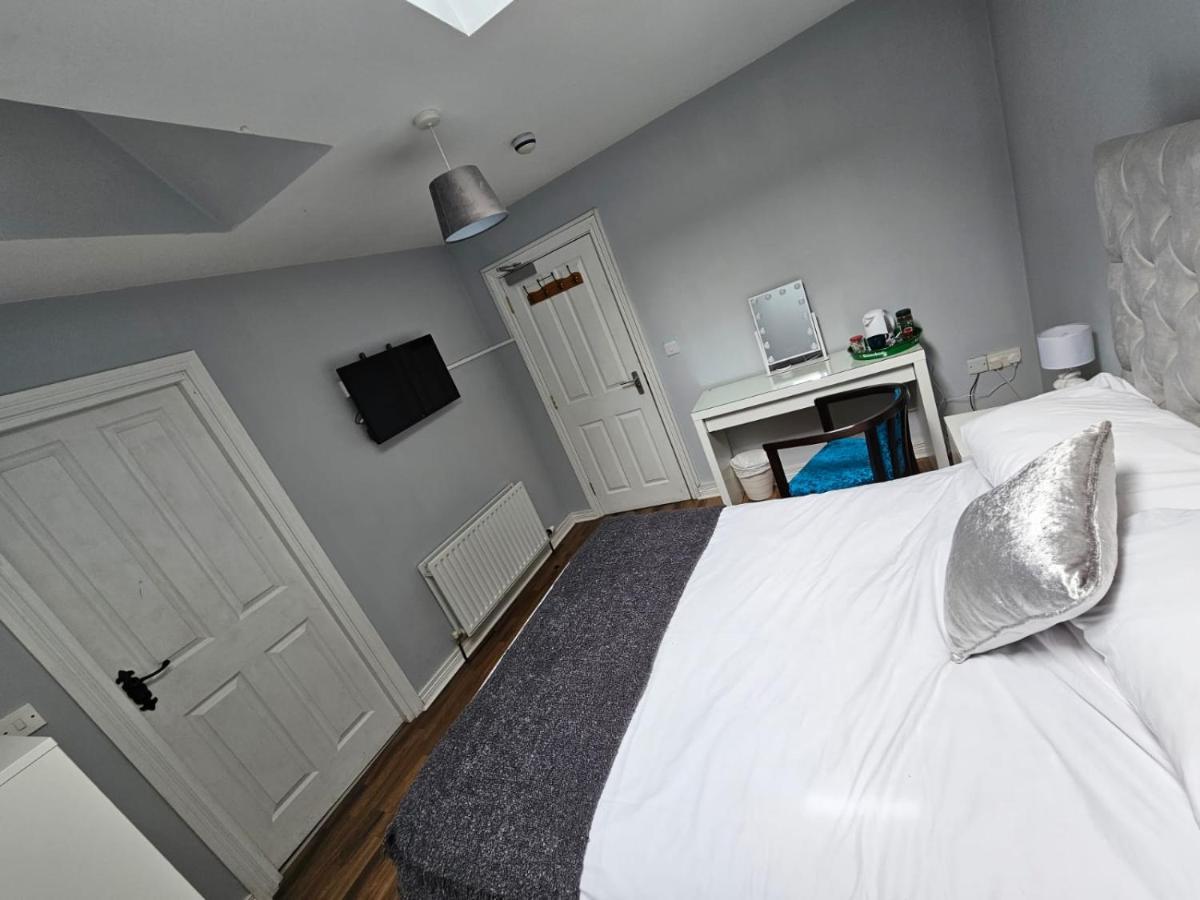 Laverty'S - The Black Bull Inn Randalstown Εξωτερικό φωτογραφία