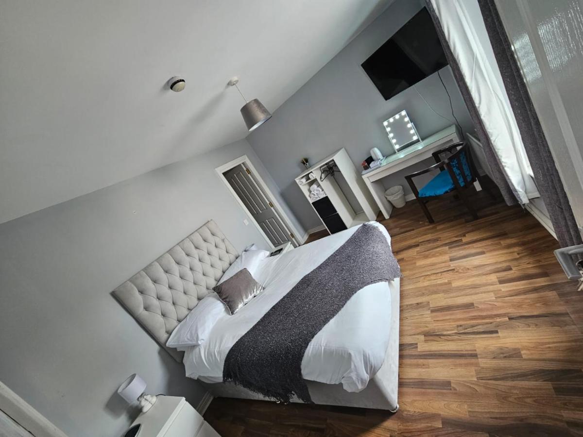 Laverty'S - The Black Bull Inn Randalstown Εξωτερικό φωτογραφία
